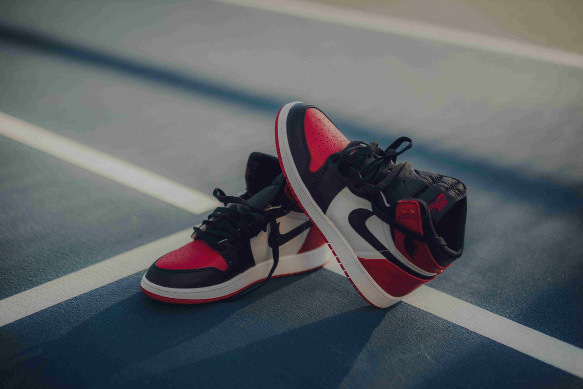 Sneakersy do koszykówki – zobacz najlepsze modele!