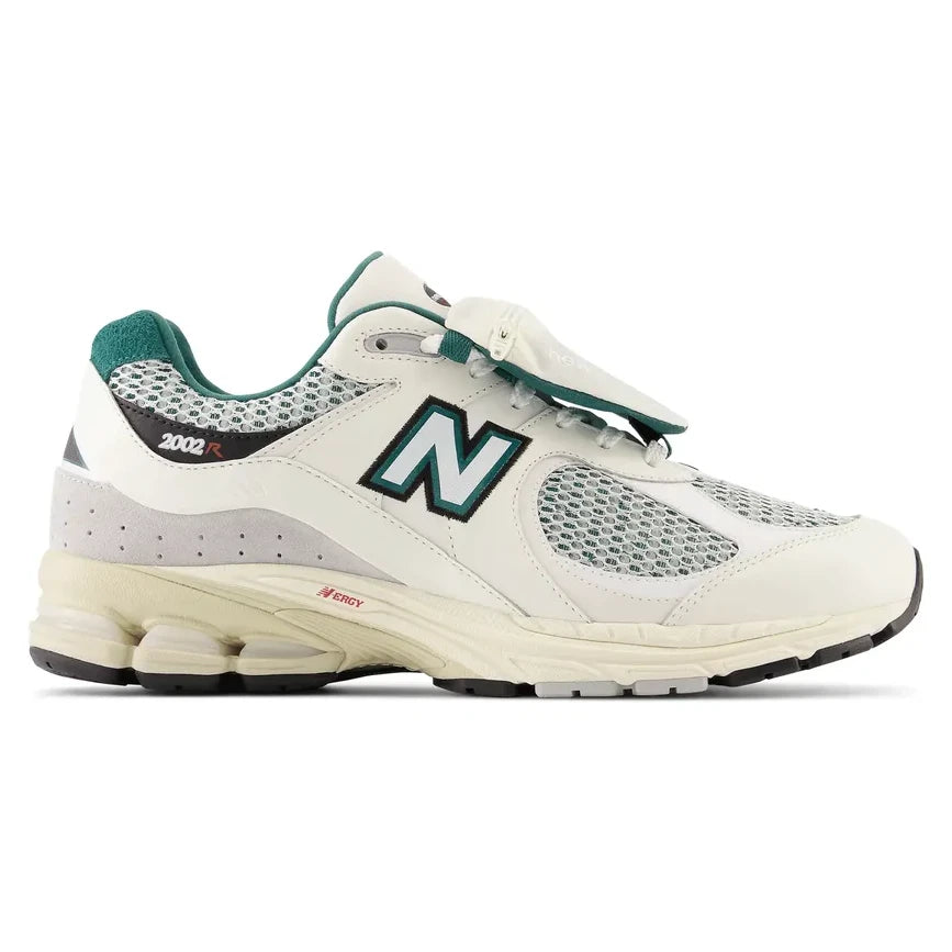 New Balance 2002R Sea Salt Vintage Teal