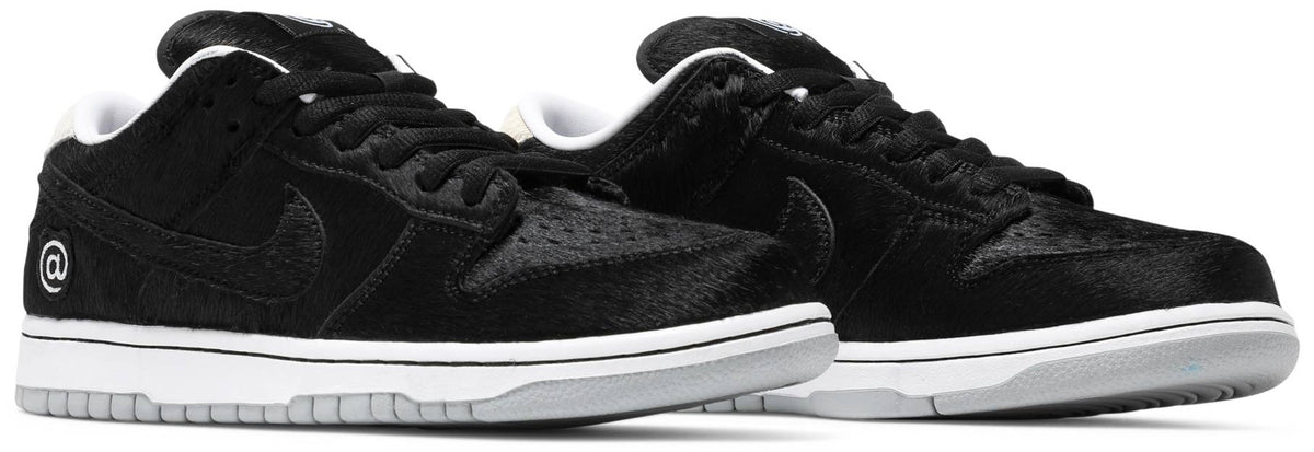Medicom Toy x Nike Dunk Low SB BE@RBRICK