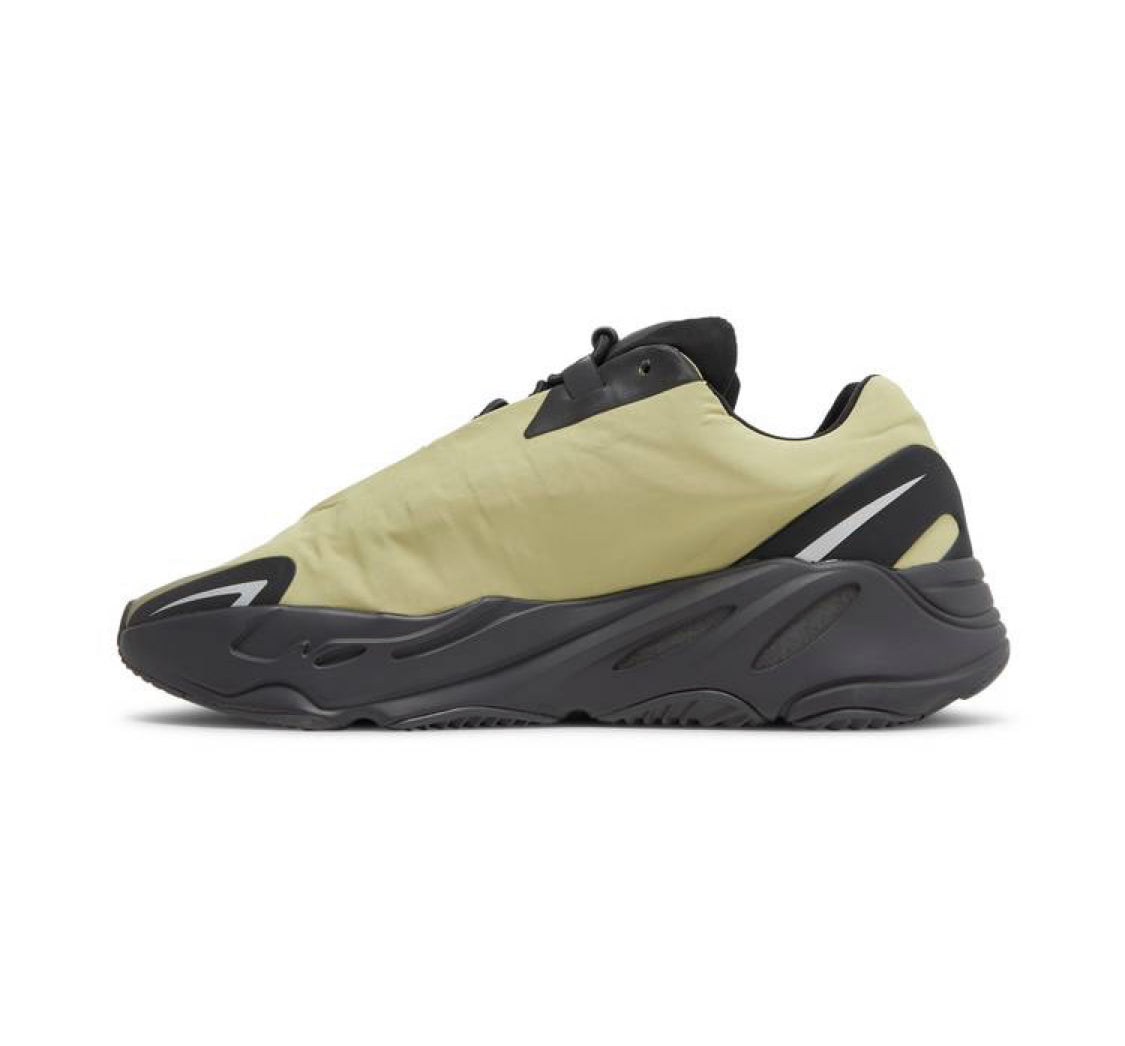 Yeezy Boost 700 MNVN Resin