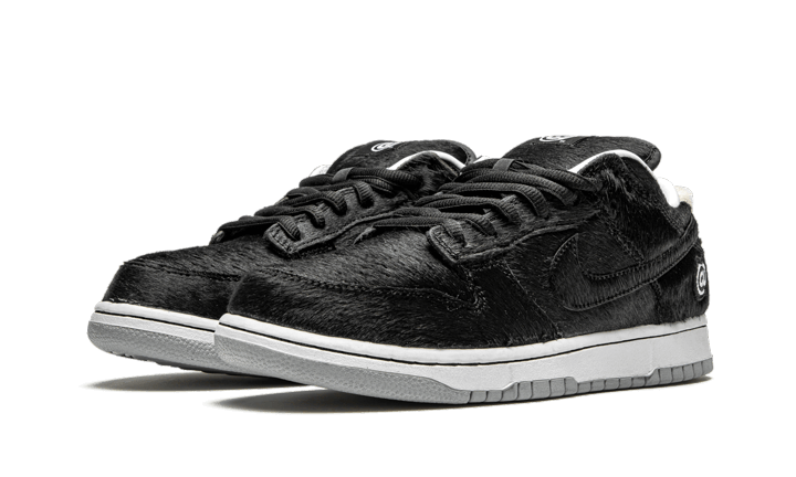 Medicom Toy x Nike Dunk Low SB BE@RBRICK