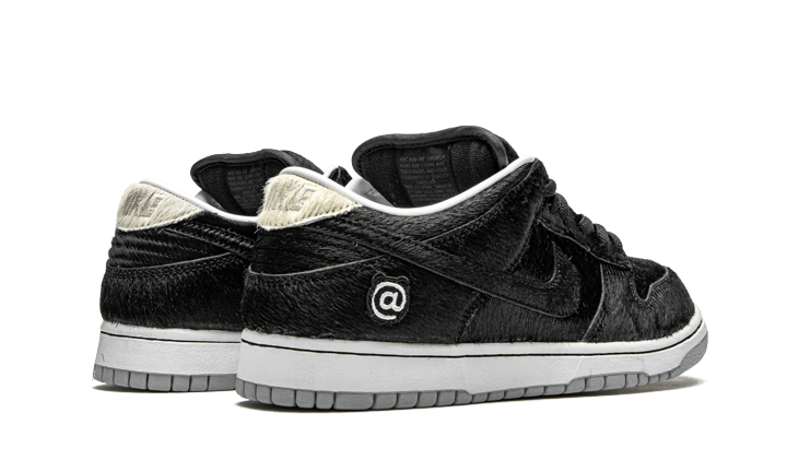 Medicom Toy x Nike Dunk Low SB BE@RBRICK