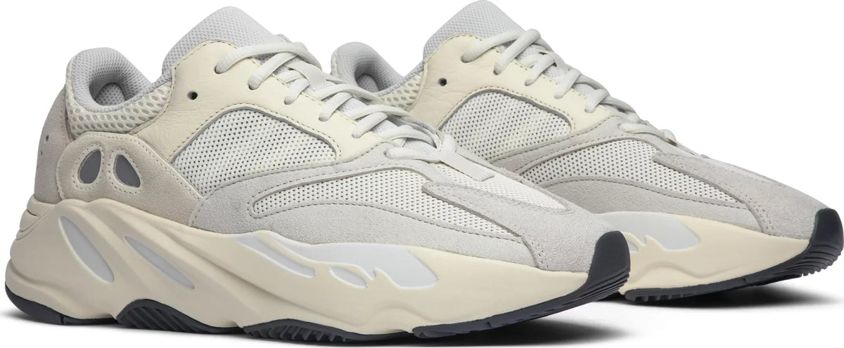 Yeezy Boost 700 Analog