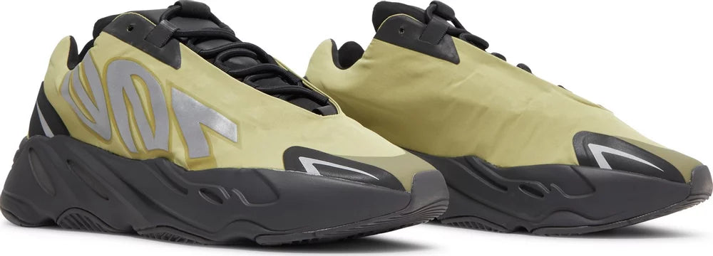 Yeezy Boost 700 MNVN Resin