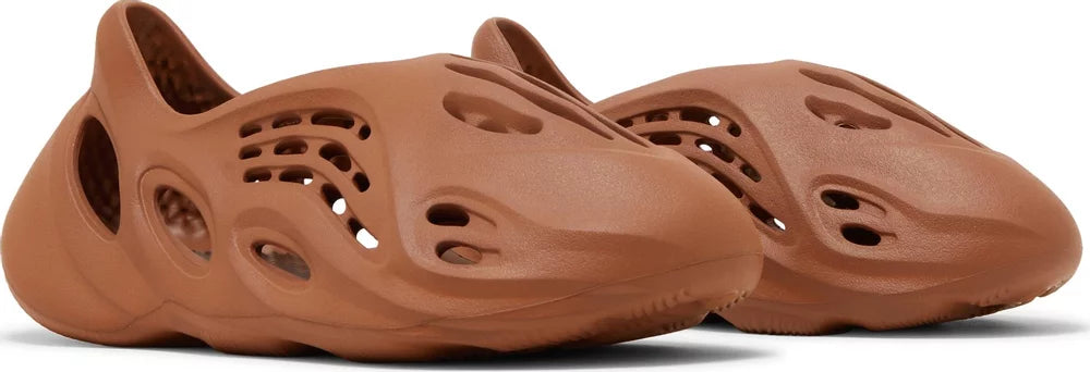 Yeezy Foam Runner Clay Red