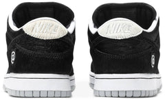 Medicom Toy x Nike Dunk Low SB BE@RBRICK