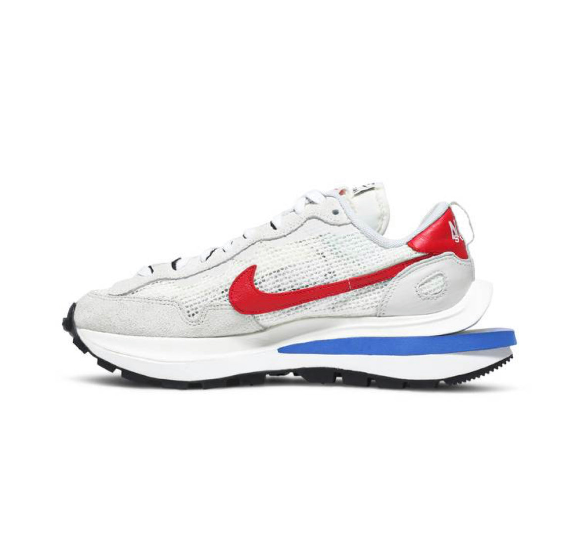 Nike Sacai Vaporwaffle Sail / Fuschia White
