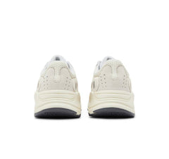 Yeezy Boost 700 Analog