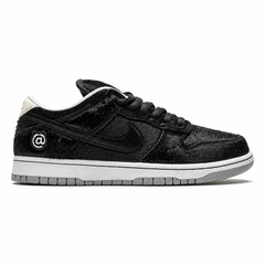 Medicom Toy x Nike Dunk Low SB BE@RBRICK