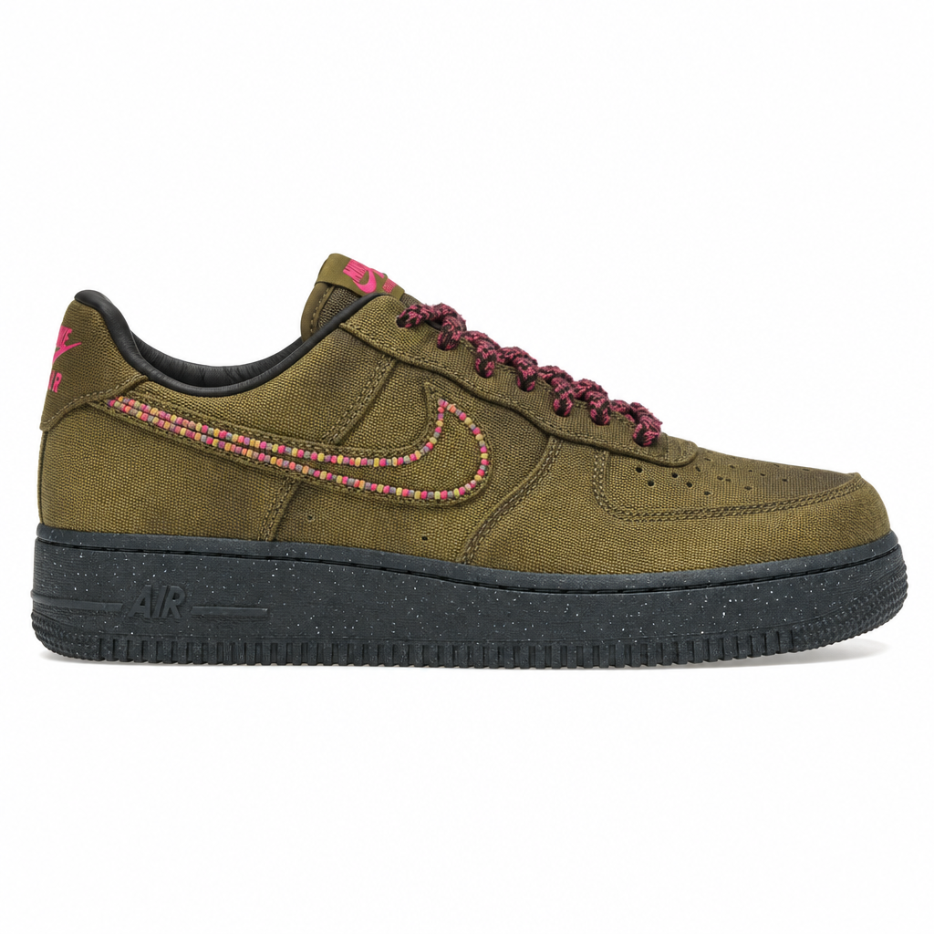 Nike Air Force 1 Low '07 QS Boucle Desert Moss Fierce Pink