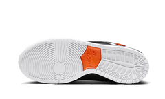 Nike SB Dunk Low TIGHTBOOTH