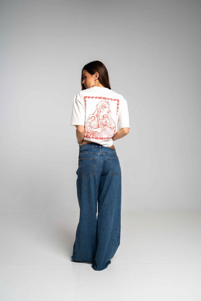 Cafe Societe  Cropped T-shirt Slavic Girl